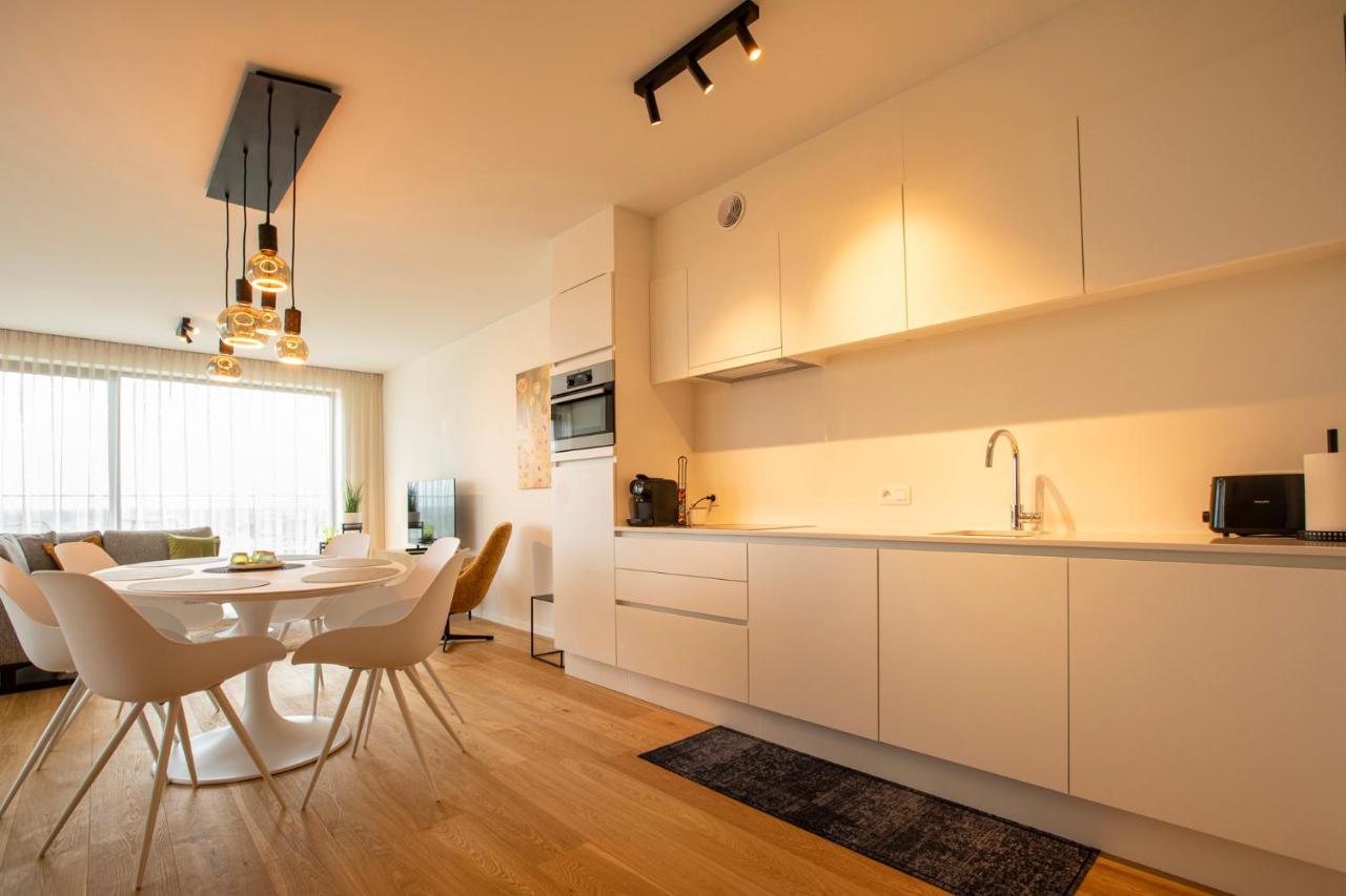 Modern En Gezellig Appartement Vlak Aan Het Strand Blankenberge Esterno foto